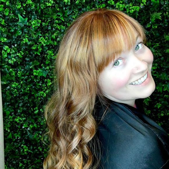 Meet your Posher, Jenni - Picture 1 of 1